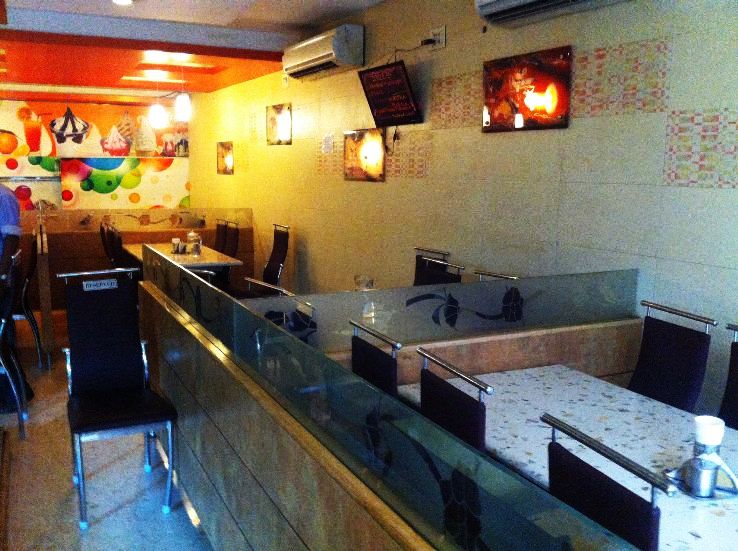 8. Hotel Sri Nivas